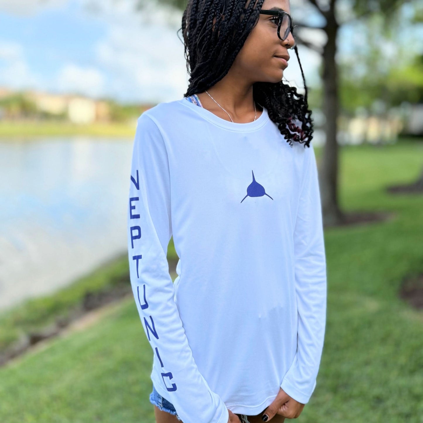 Neptunic Women’s Ocean Ray UPF 50 Sun Shirt — White / Indigo Blue