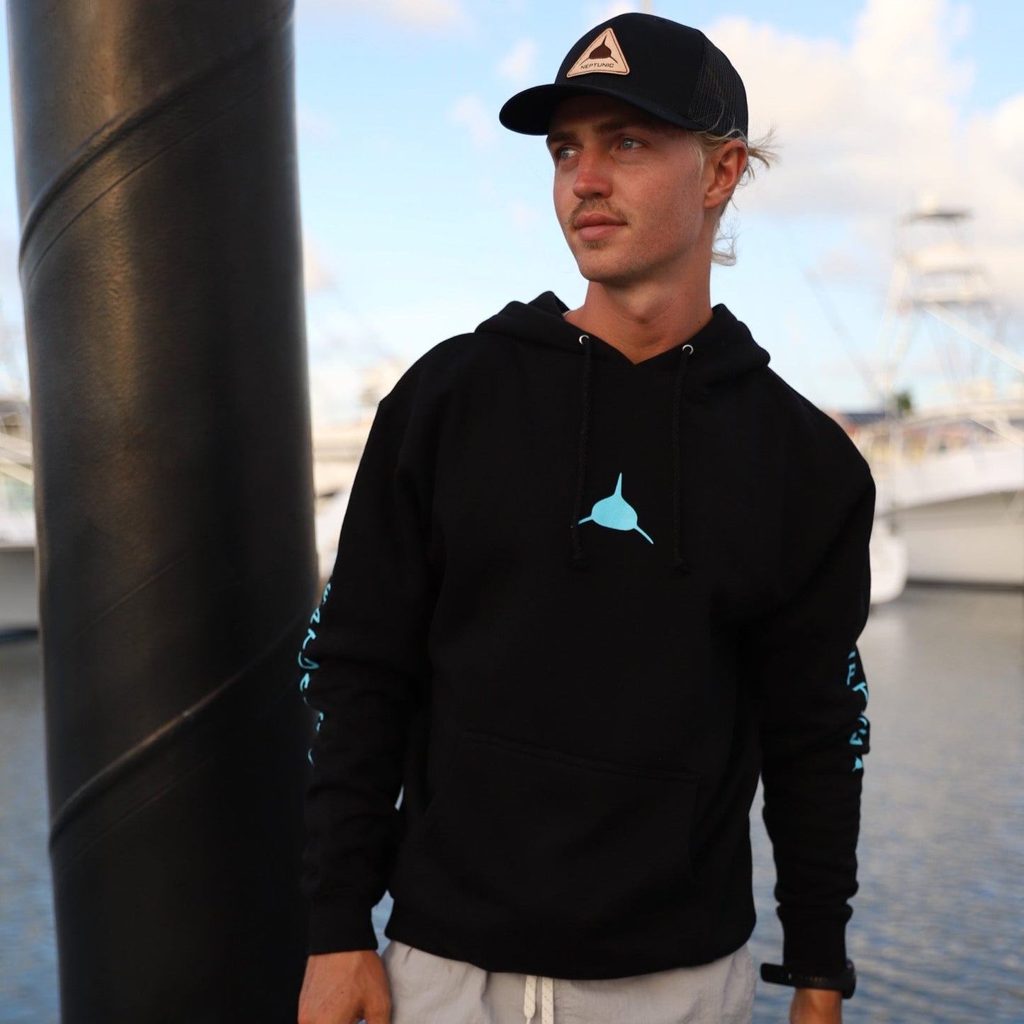 Neptunic Classic Pullover Hoodie Black/Cyan